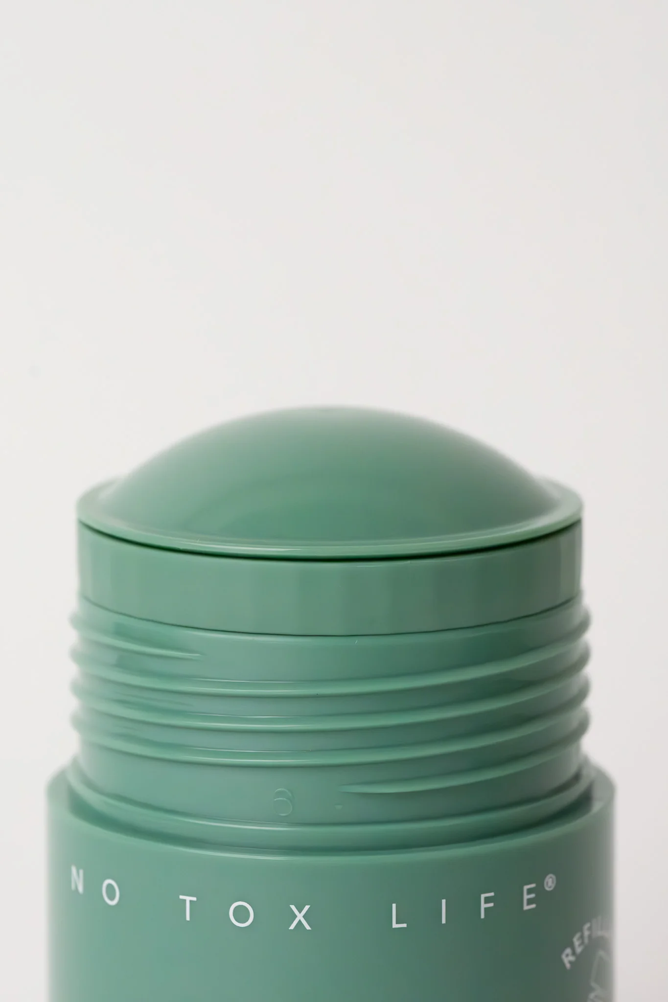 SOLIDSILK® Refillable Deodorant (Pure Aloe Fragrance-Free) - Extra Strength - No Tox Life® - Image 4