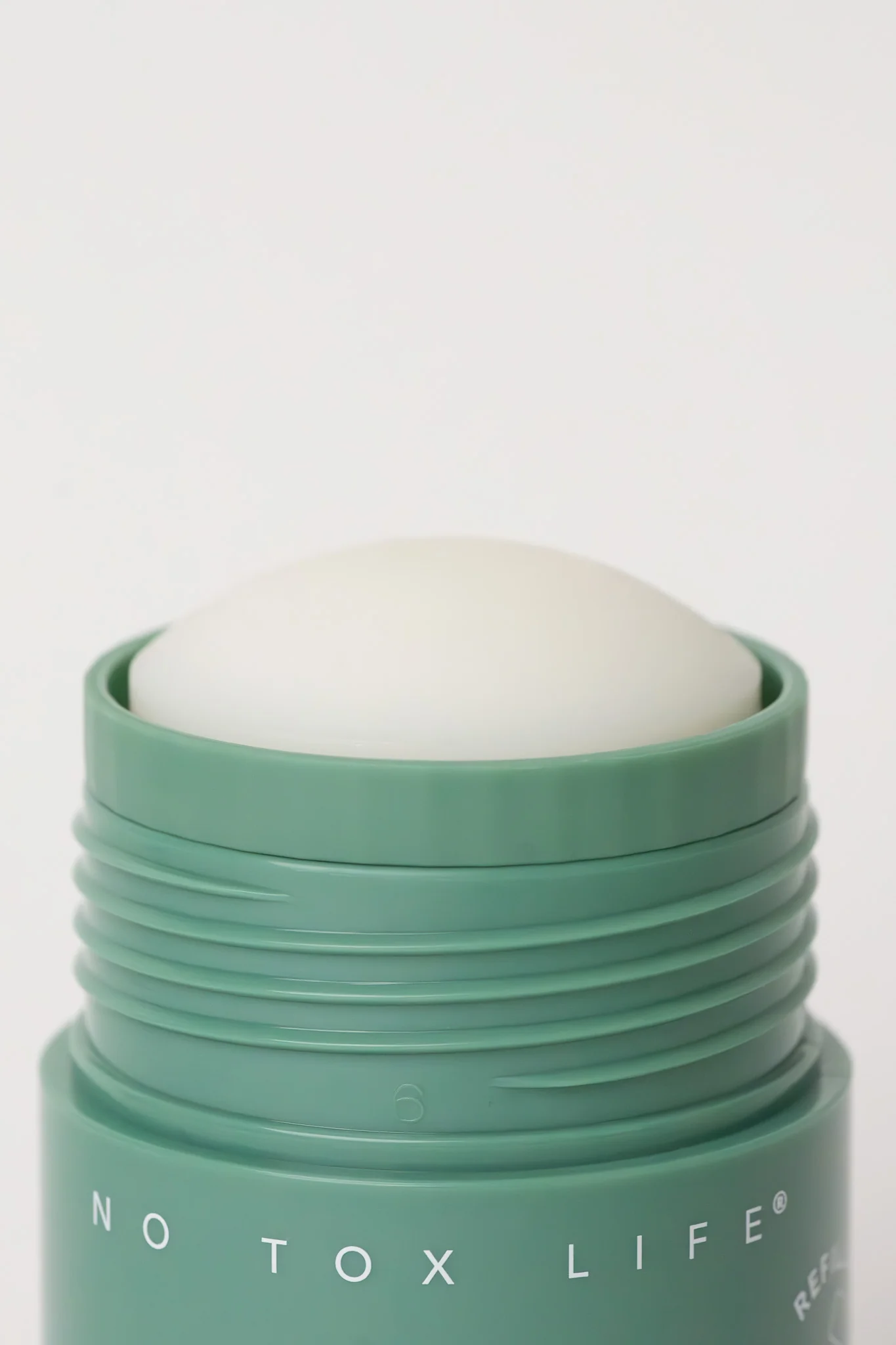 SOLIDSILK® Refillable Deodorant (Pure Aloe Fragrance-Free) - Extra Strength - No Tox Life® - Image 5