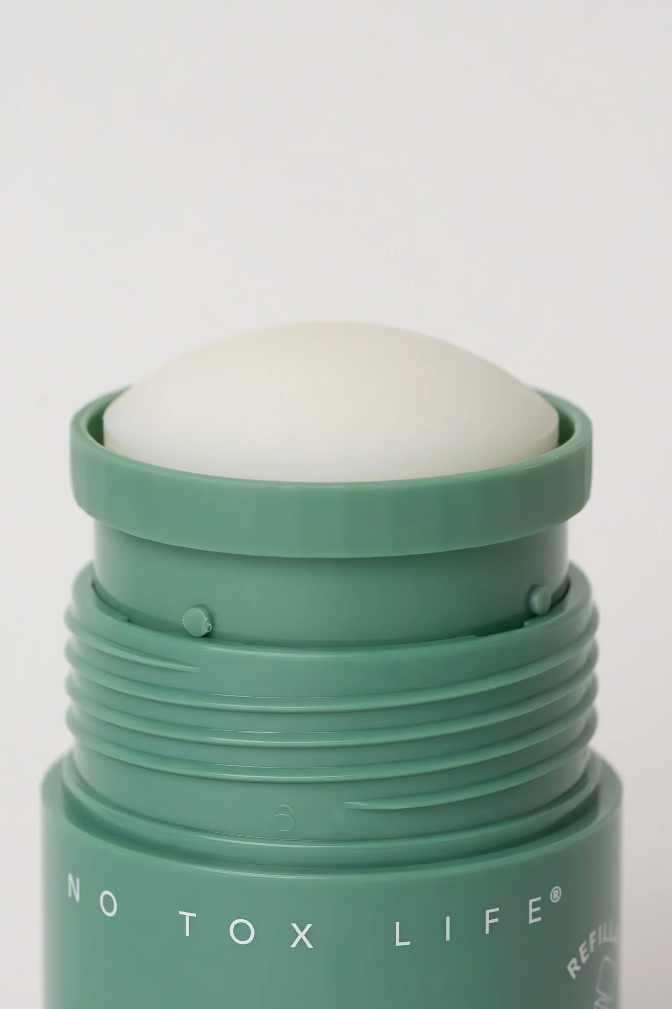 SOLIDSILK® Refillable Deodorant (Pure Aloe Fragrance-Free) - Extra Strength - No Tox Life® - Image 6