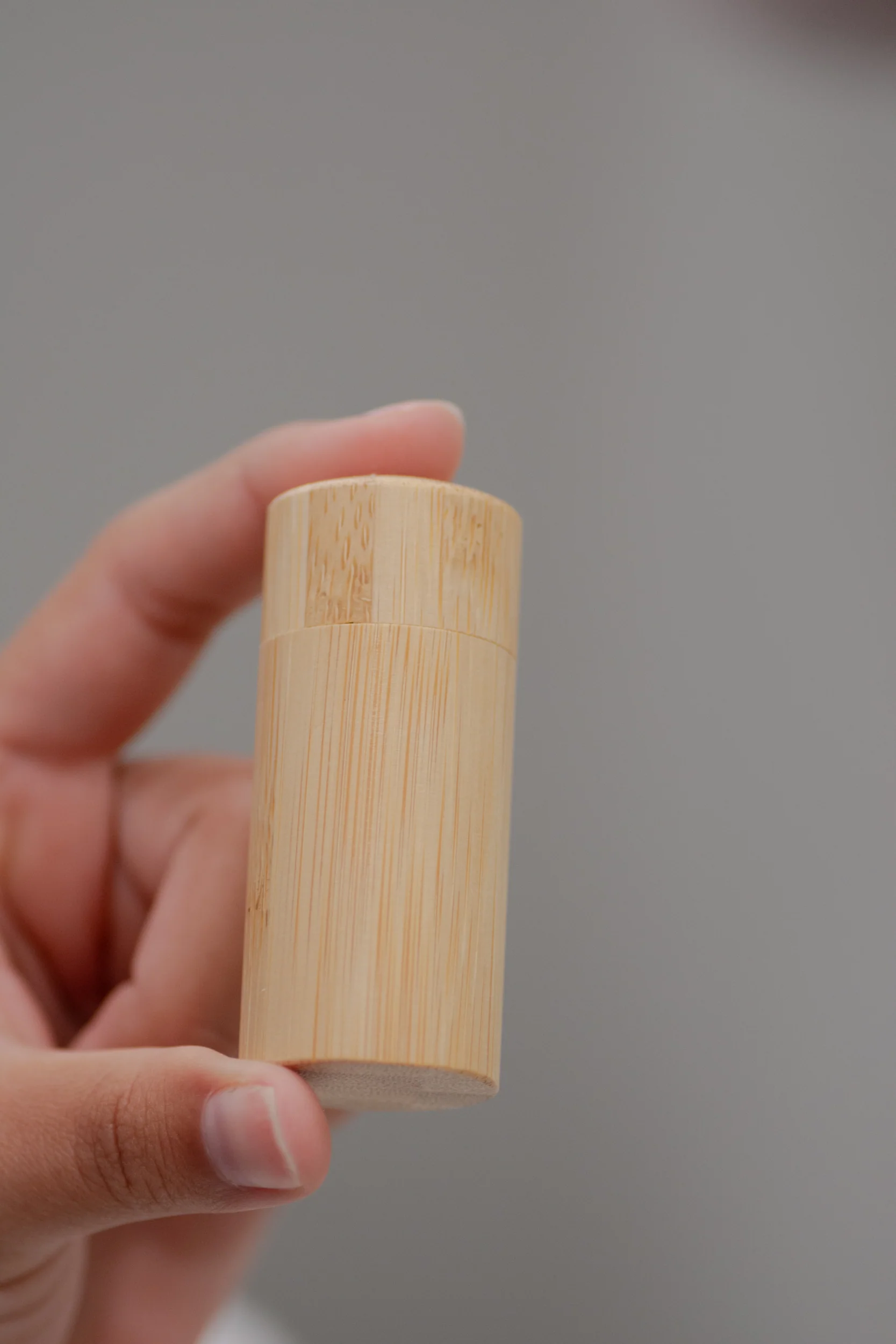 Charcoal Floss - Bamboo Holder - No Tox Life® - Image 5